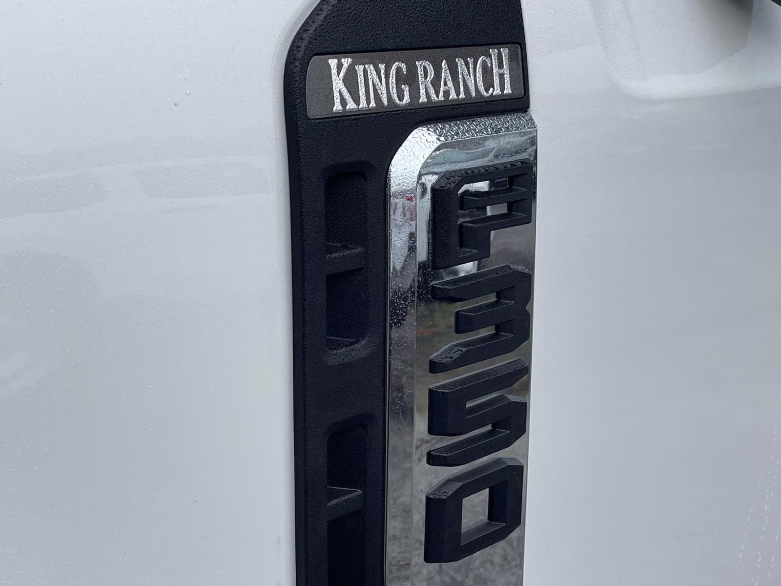 2026 White Metallic Ford Super Duty F-350 SRW King Ranch 4X4 Truck