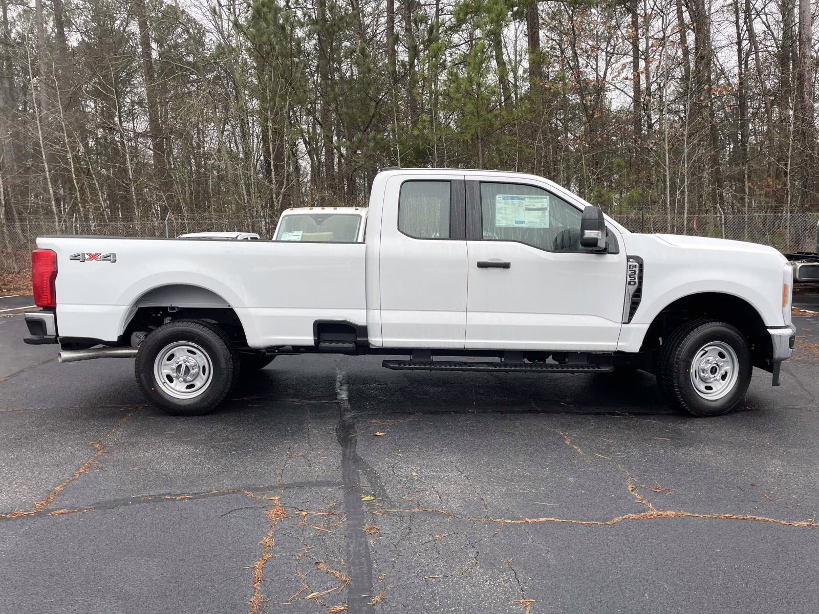 2026 Oxford White Ford Super Duty F-350 SRW XL 4X4 Truck