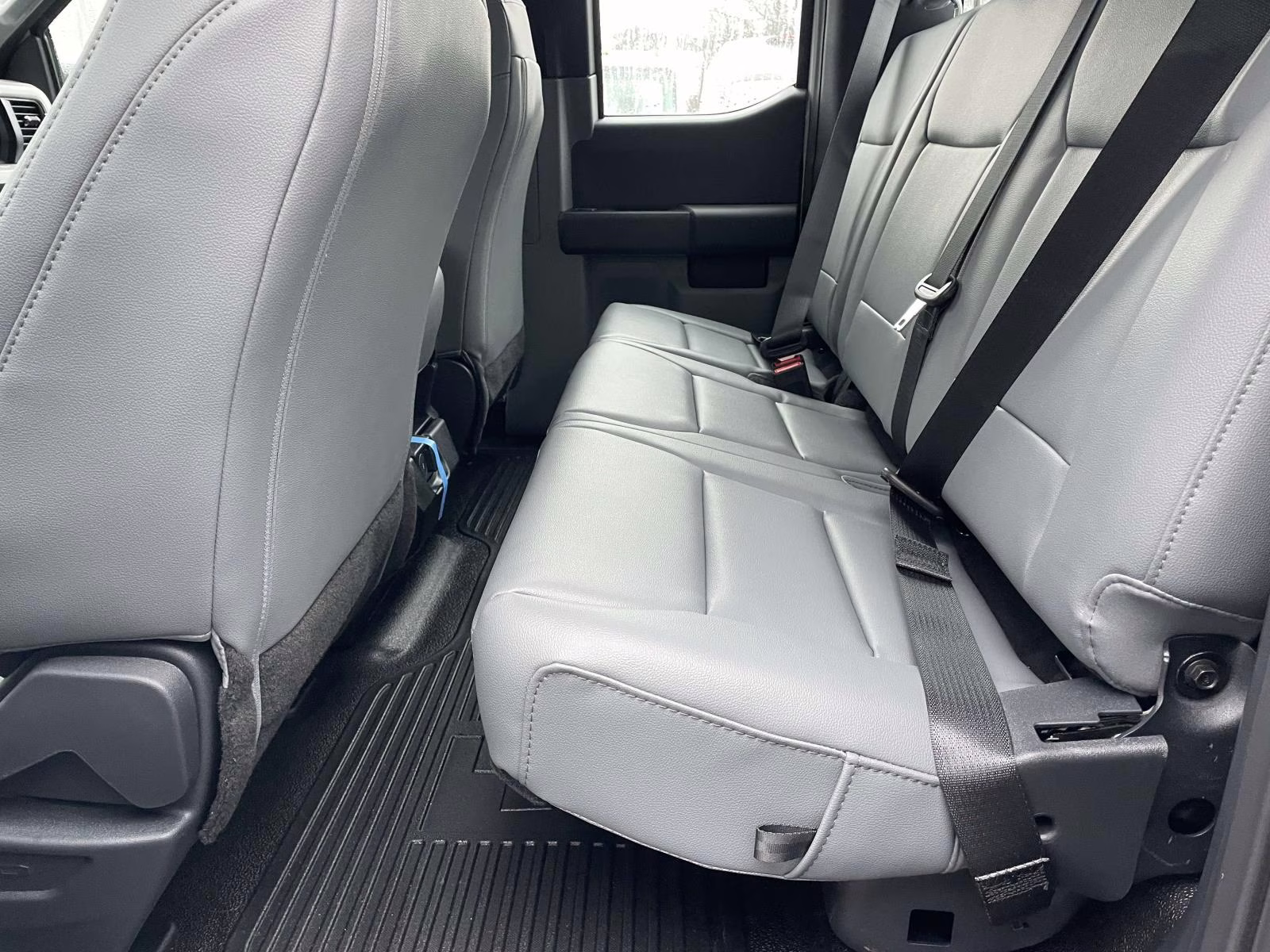 2026 Oxford White Ford Super Duty F-350 SRW XL 4X4 Truck