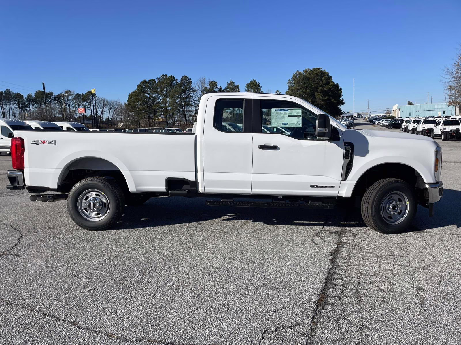 2026 Oxford White Ford Super Duty F-350 SRW XL 4X4 Truck