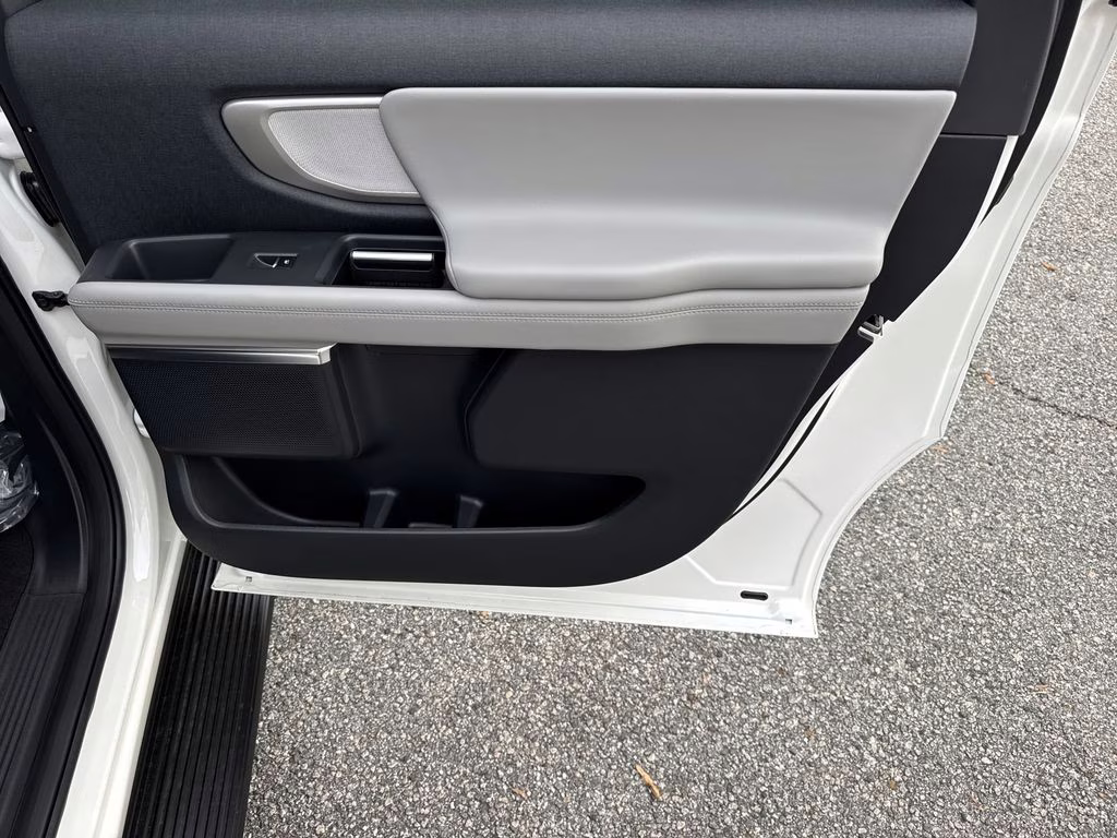 2026 White Metallic Ford Expedition Max Active RWD SUV