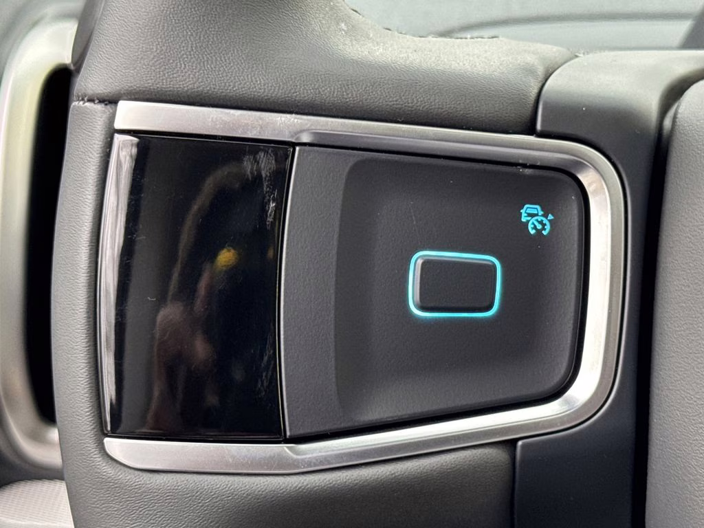 2026 White Metallic Ford Expedition Max Active RWD SUV