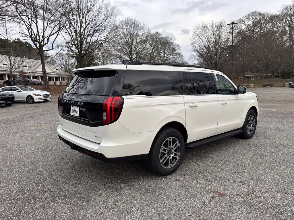 2026 White Metallic Ford Expedition Max Active RWD SUV