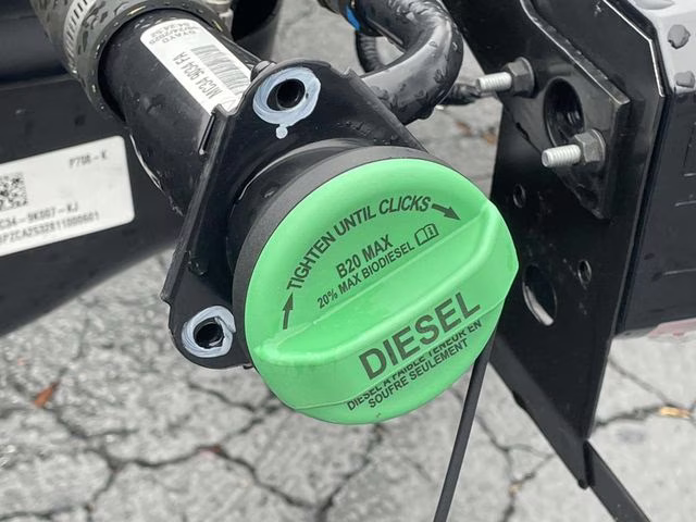 2026 Oxford White Ford Super Duty F-550 DRW XL RWD Chassis