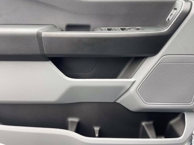 2026 Oxford White Ford Super Duty F-550 DRW XL 4X4 Chassis