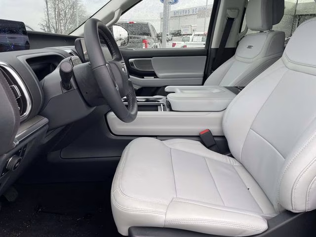 2026 White Metallic Ford Expedition Max Platinum 4X4 SUV