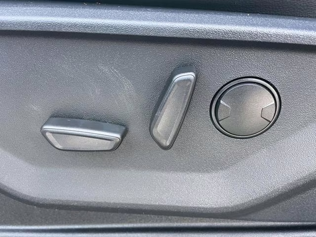 2026 Gray Metallic Ford Super Duty F-250 SRW Lariat 4X4 Truck