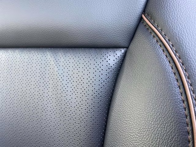 2026 Gray Metallic Ford Super Duty F-250 SRW Lariat 4X4 Truck