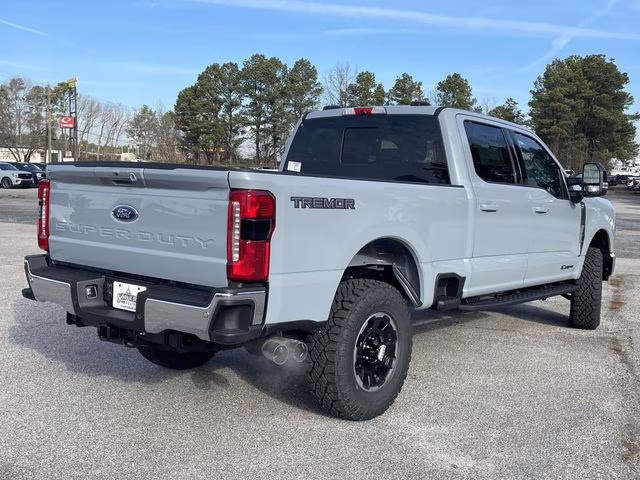 2026 Gray Metallic Ford Super Duty F-250 SRW Lariat 4X4 Truck