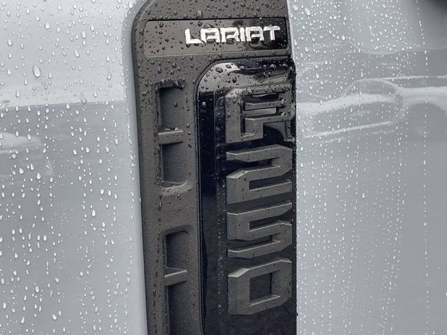 2026 Gray Metallic Ford Super Duty F-250 SRW Lariat 4X4 Truck