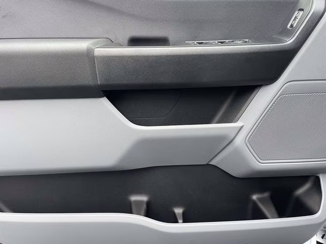 2026 Oxford White Ford Super Duty F-350 SRW XL 4X4 Truck