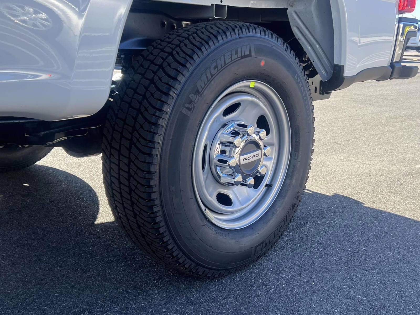 2026 Oxford White Ford Super Duty F-250 SRW XL 4X4 Truck