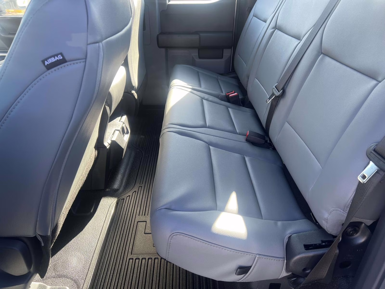 2026 Oxford White Ford Super Duty F-250 SRW XL 4X4 Truck