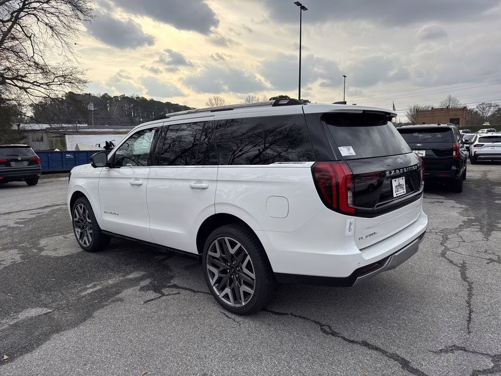 2026 White Metallic Ford Expedition Platinum 4X4 SUV