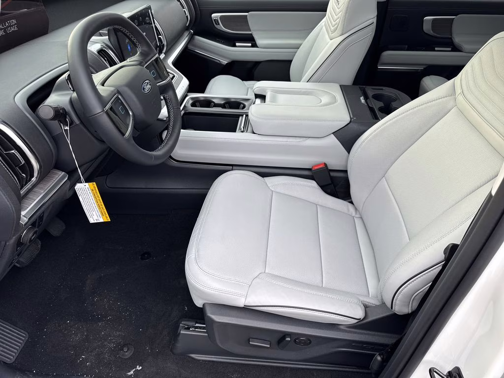 2026 White Metallic Ford Expedition Platinum 4X4 SUV