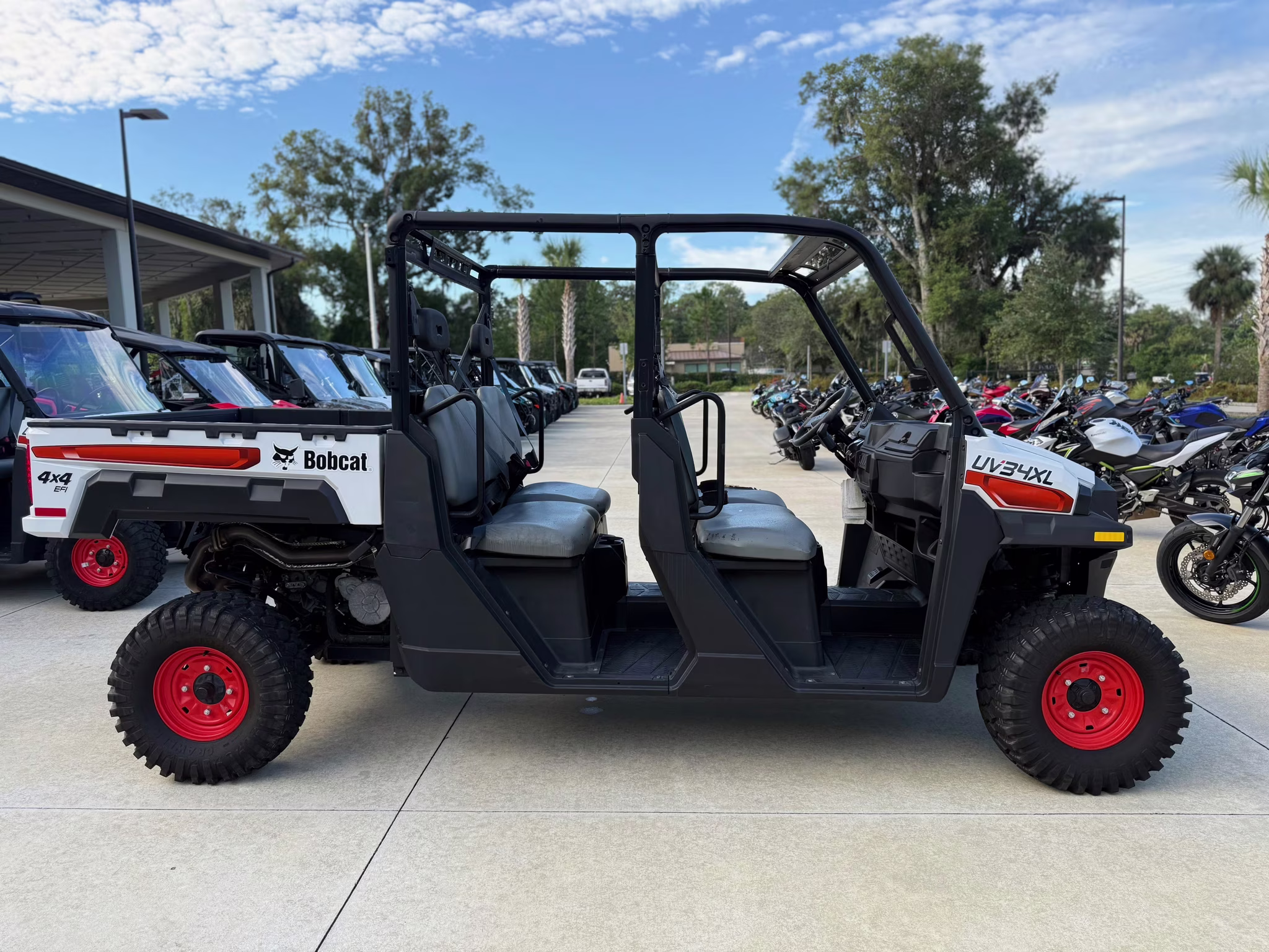 2024 WHI Bobcat UV34XL Gas UTV