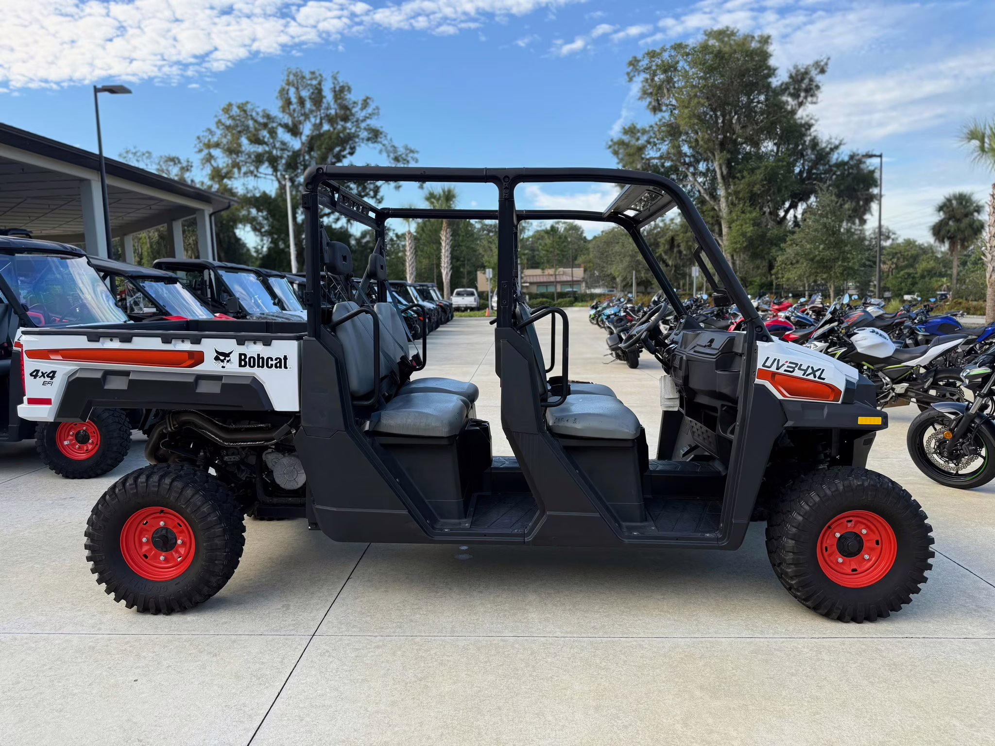 2024 WHI Bobcat UV34XL Gas UTV