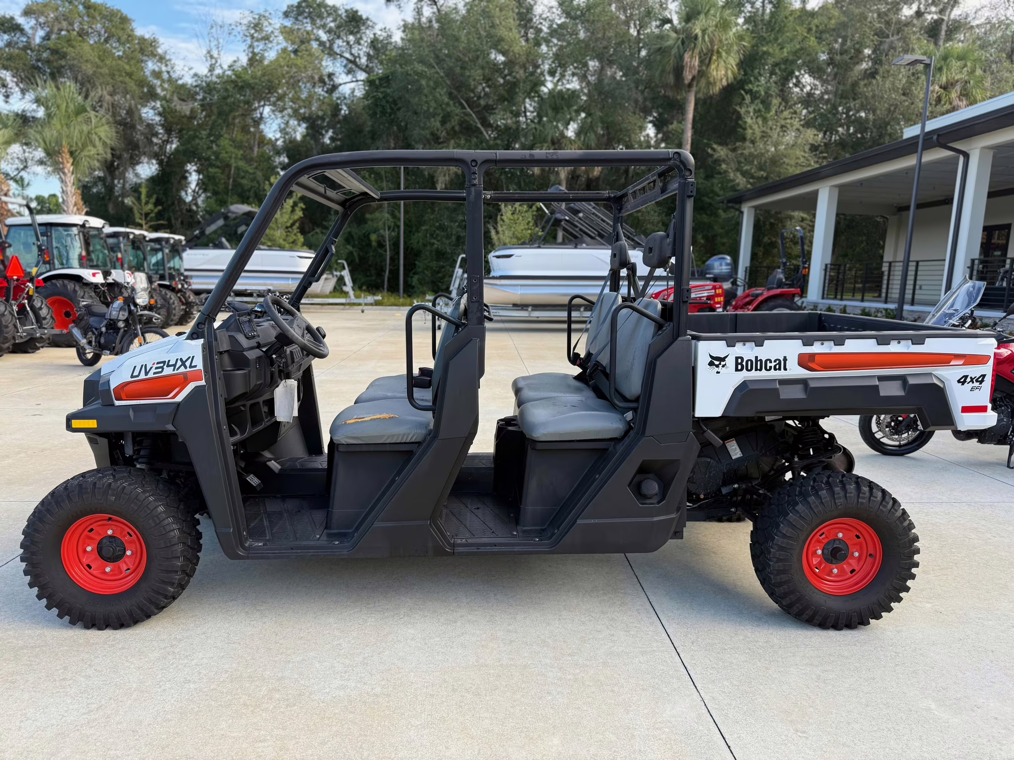 2024 WHI Bobcat UV34XL Gas UTV