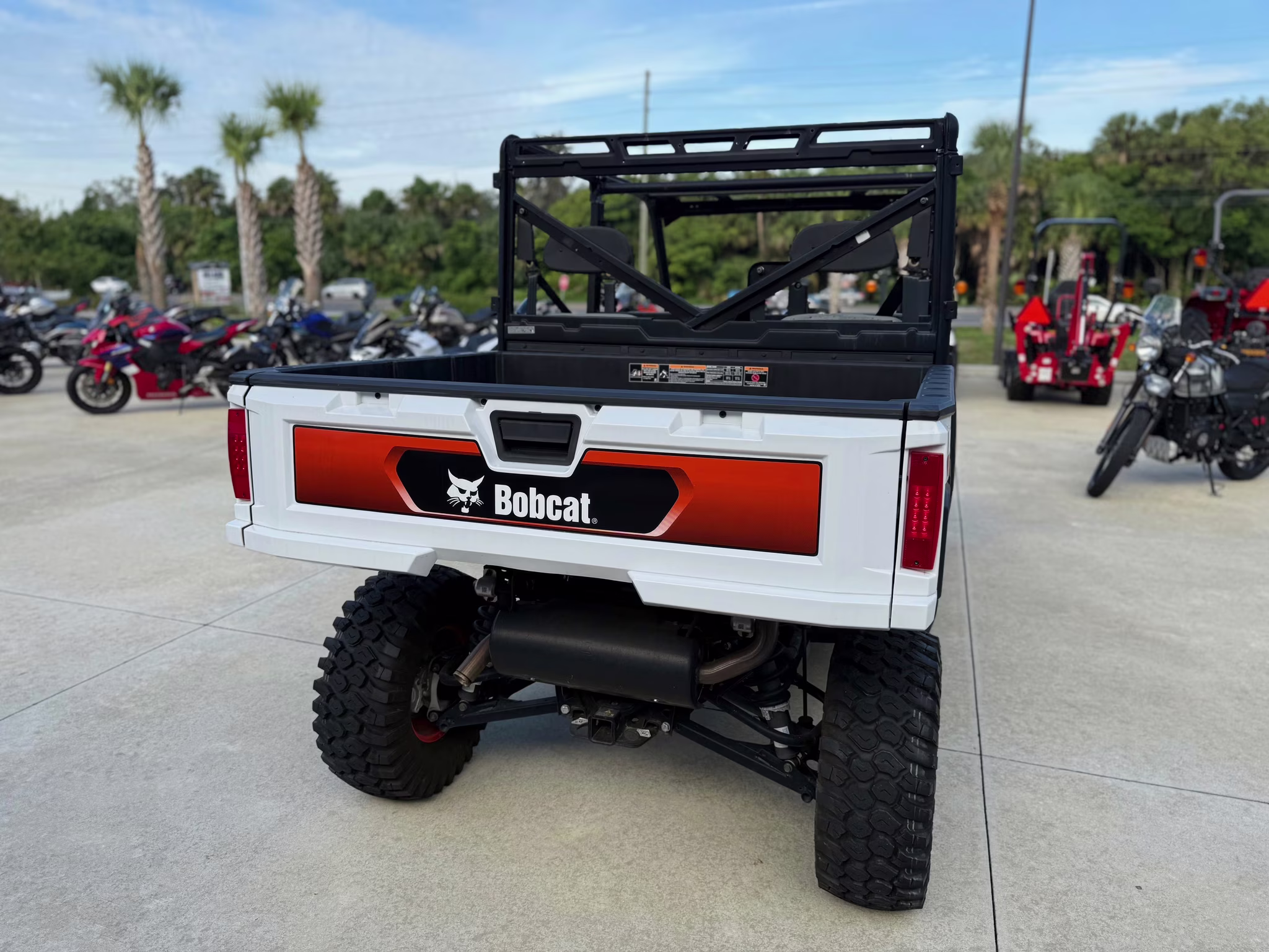 2024 WHI Bobcat UV34XL Gas UTV