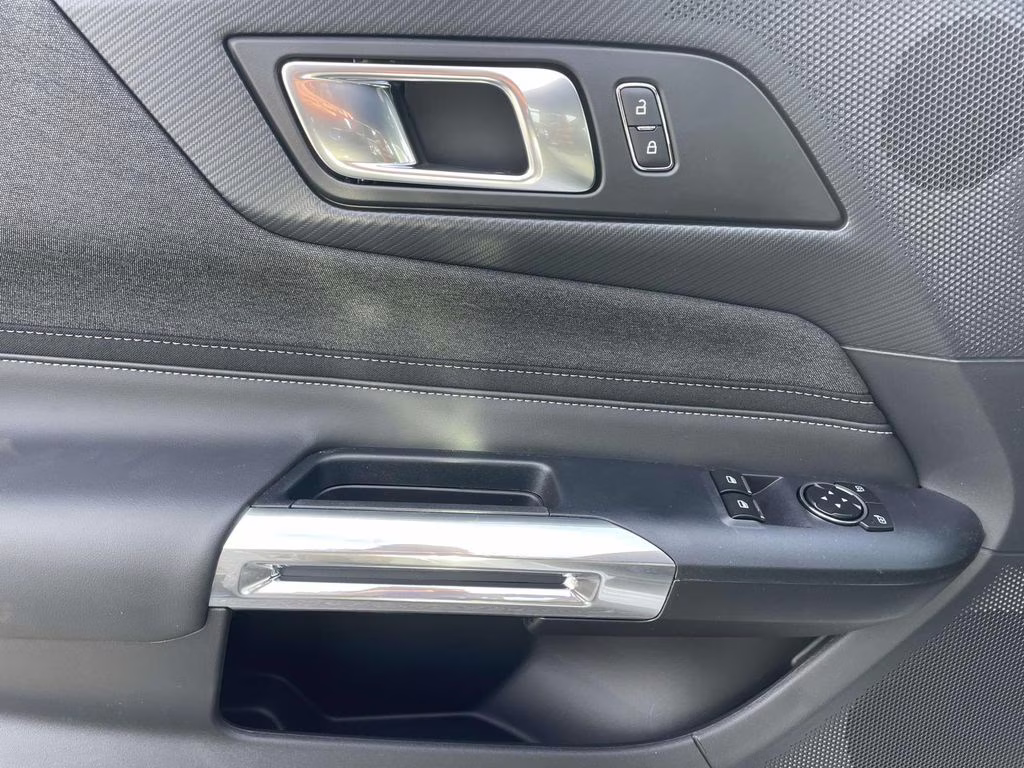 2026 Oxford White Ford Mustang GT RWD Coupe