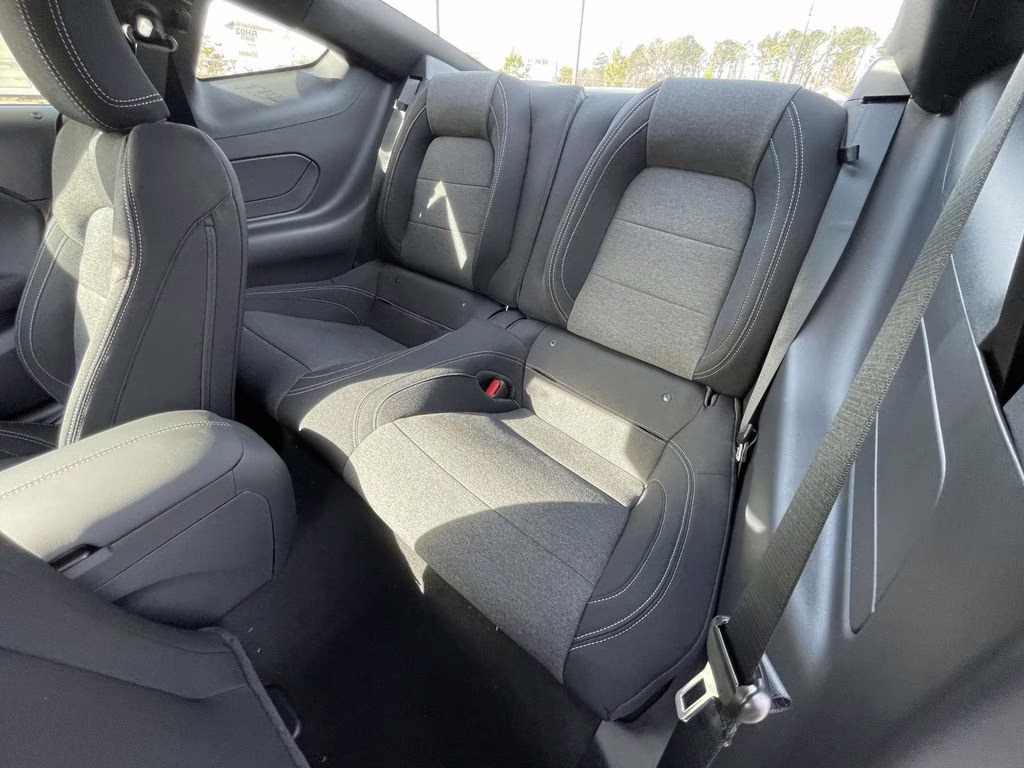 2026 Oxford White Ford Mustang GT RWD Coupe