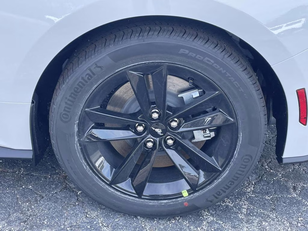 2026 Oxford White Ford Mustang GT RWD Coupe