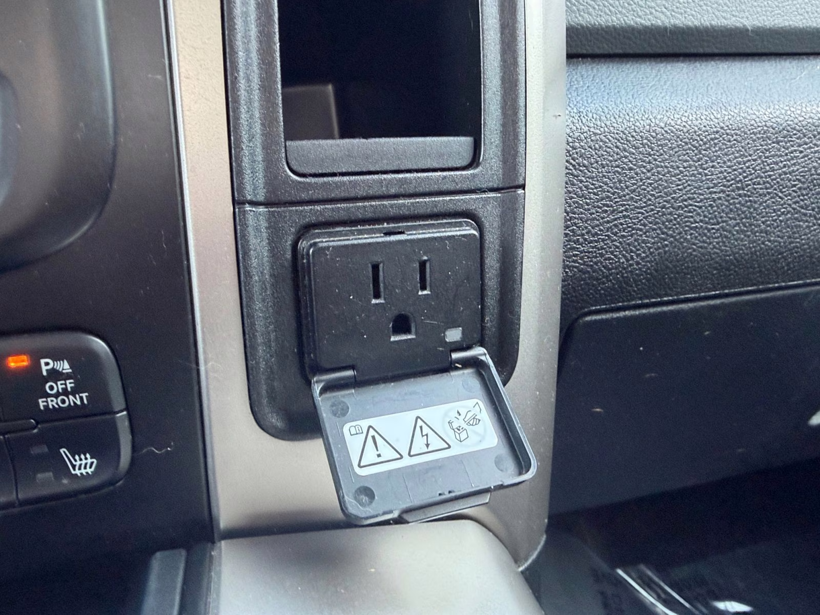 2015 Bright White Clearcoat Ram 1500 Big Horn 4X4 Truck