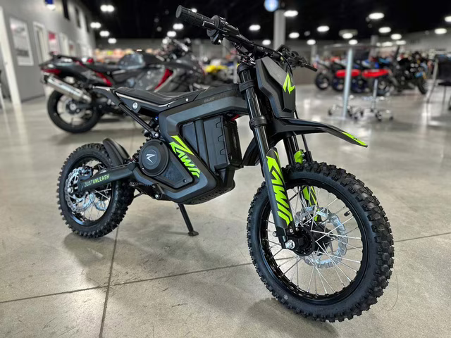 2025 - Rawrr Mini R/R17 Motorcycle