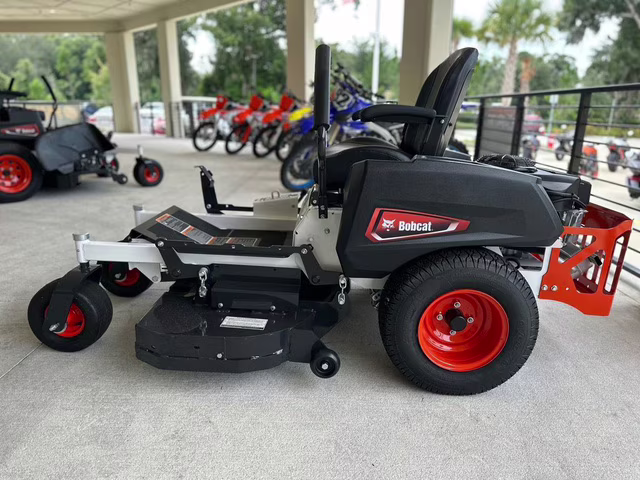 2024 Bobcat ZT2000 Series ZT2042 Lawn Mower