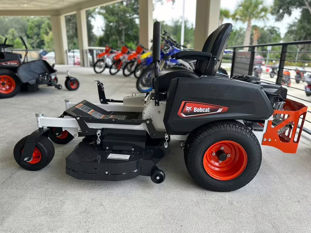 2024 Bobcat ZT2000 Series ZT2042 Lawn Mower