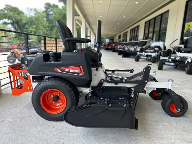 2024 Bobcat ZT2000 Series ZT2042 Lawn Mower