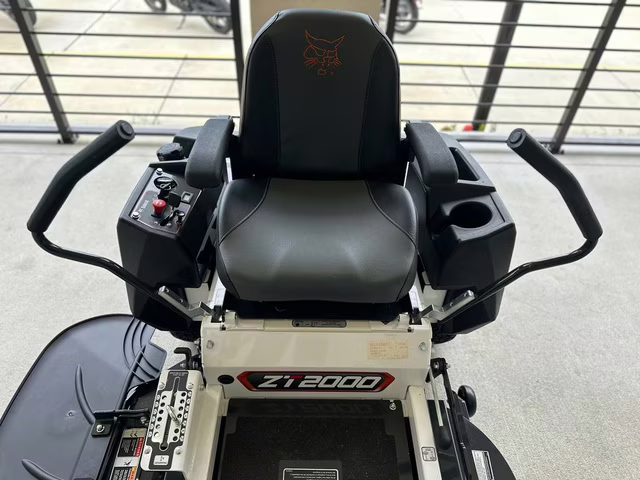2024 Bobcat ZT2000 Series ZT2042 Lawn Mower