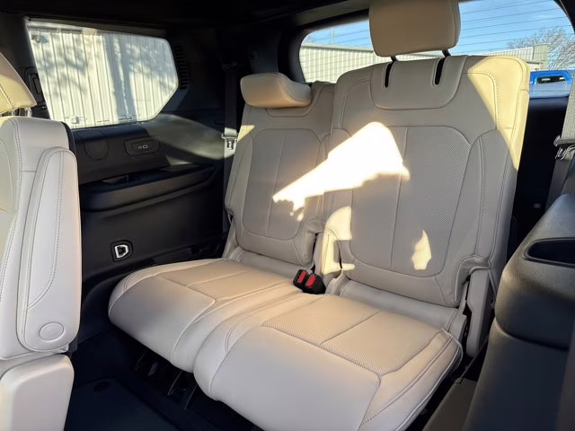 2025 Velvet Red Pearlcoat Jeep Grand Cherokee L Limited 4X4 SUV