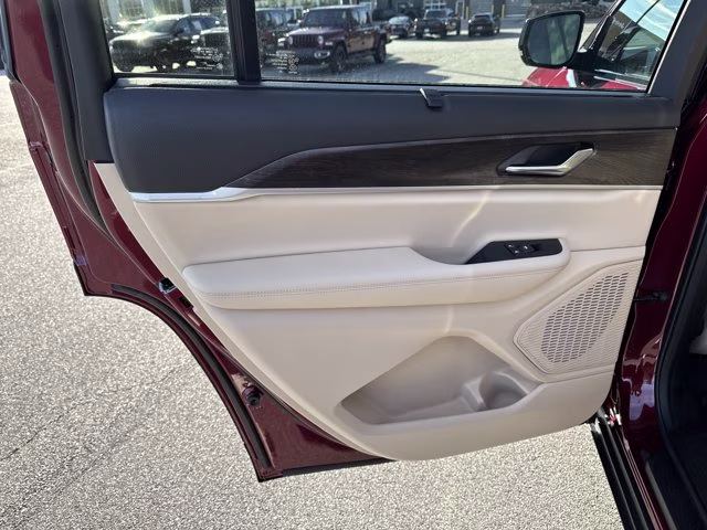 2025 Velvet Red Pearlcoat Jeep Grand Cherokee L Limited 4X4 SUV