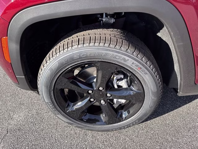 2025 Velvet Red Pearlcoat Jeep Grand Cherokee L Limited 4X4 SUV