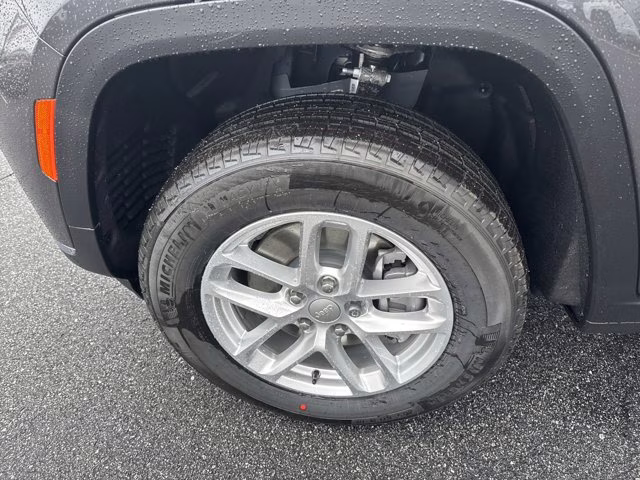 2025 Baltic Gray Metallic Clearcoat Jeep Grand Cherokee L Laredo X RWD SUV