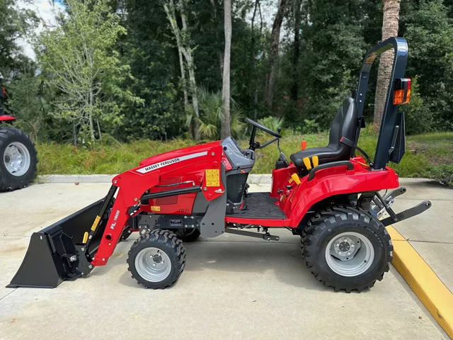 2024 RED Massey Ferguson GC1700E Series MF GC1723E Ag Equipment