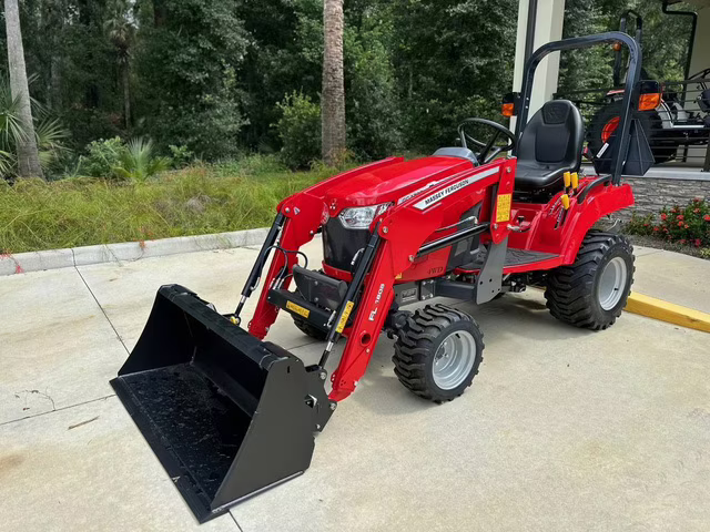 2024 RED Massey Ferguson GC1700E Series MF GC1723E Ag Equipment