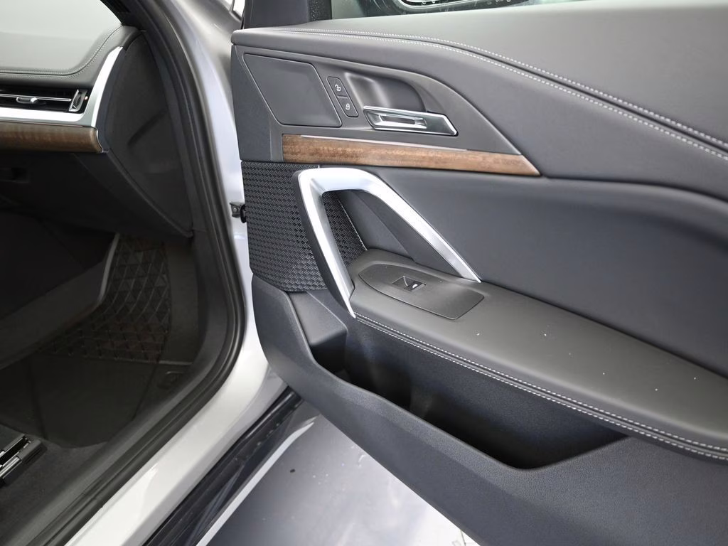 2026 Space Silver Metallic BMW X1 xDrive28i AWD SUV
