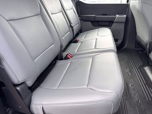 2026 Oxford White Ford Super Duty F-350 DRW XL 4X4 Chassis