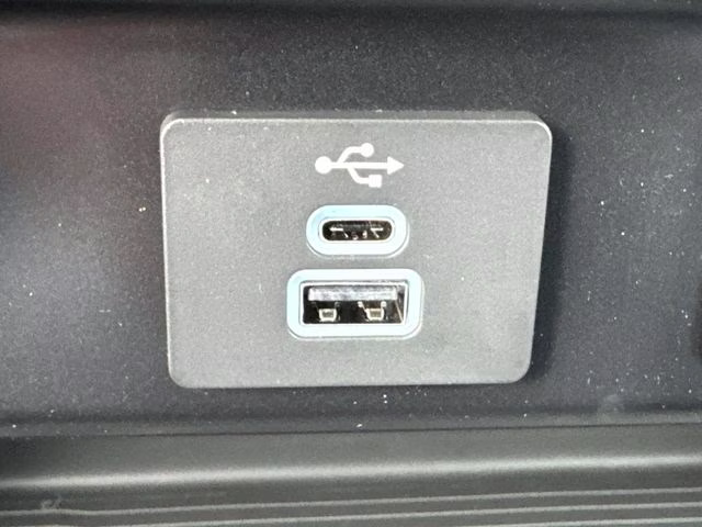 2026 Oxford White Ford Super Duty F-350 DRW XL 4X4 Chassis