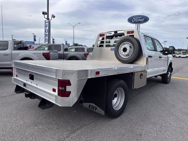 2026 Oxford White Ford Super Duty F-350 DRW XL 4X4 Chassis