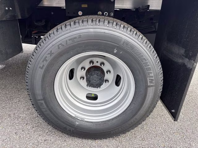 2026 Oxford White Ford Super Duty F-350 DRW XL 4X4 Chassis