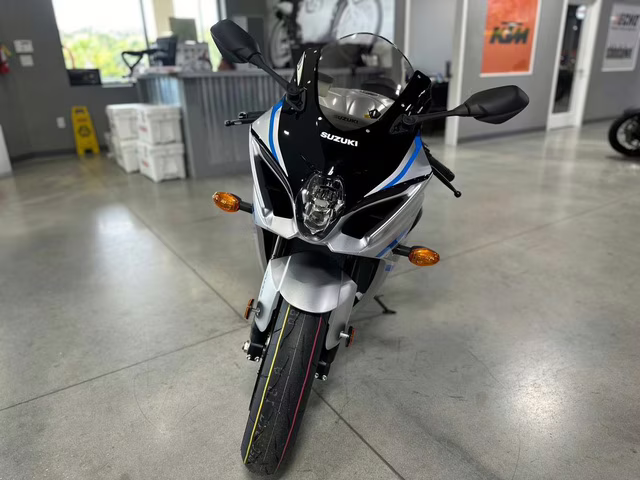 2025 SIL Suzuki GSX-R 1000 Motorcycle