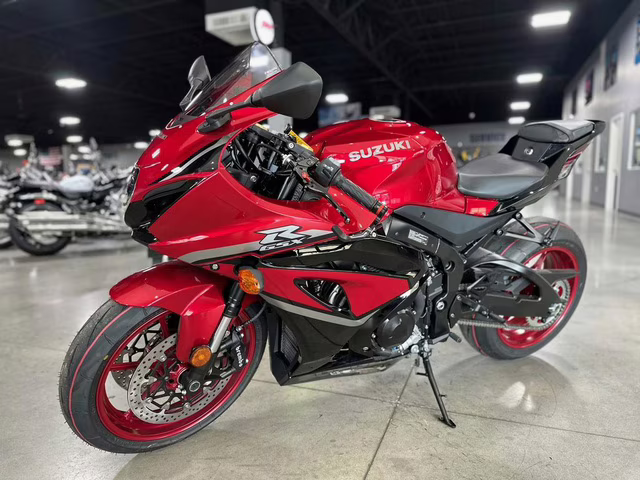 2025 - Suzuki GSX-R 1000 Motorcycle