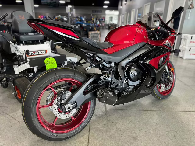 2025 - Suzuki GSX-R 1000 Motorcycle