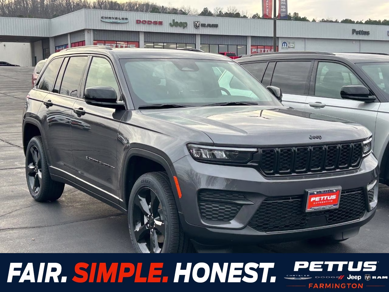 2025 Baltic Gray Metallic Clearcoat Jeep Grand Cherokee Altitude X 4X4 SUV