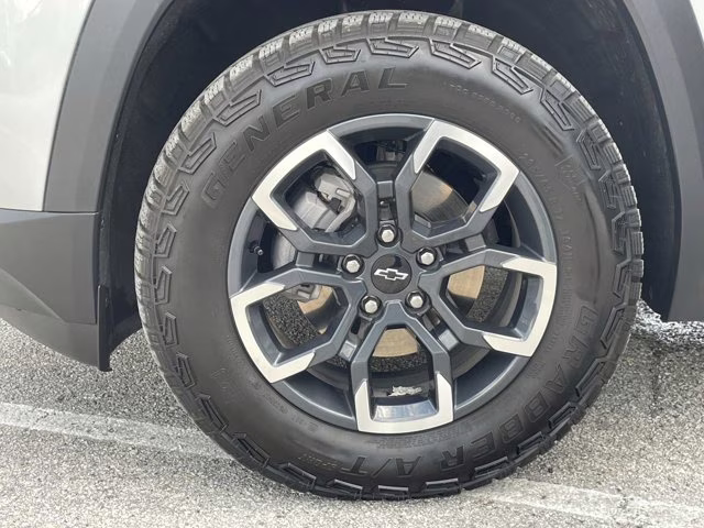 2025 Sterling Gray Metallic Chevrolet Equinox ACTIV AWD SUV