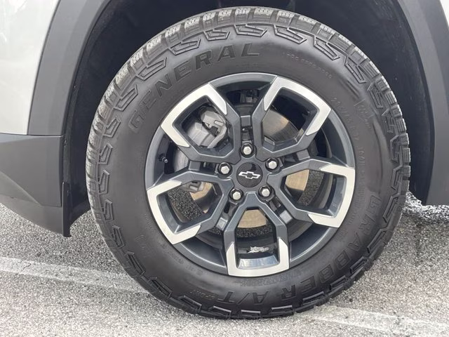 2025 Sterling Gray Metallic Chevrolet Equinox AWD ACTIV AWD SUV