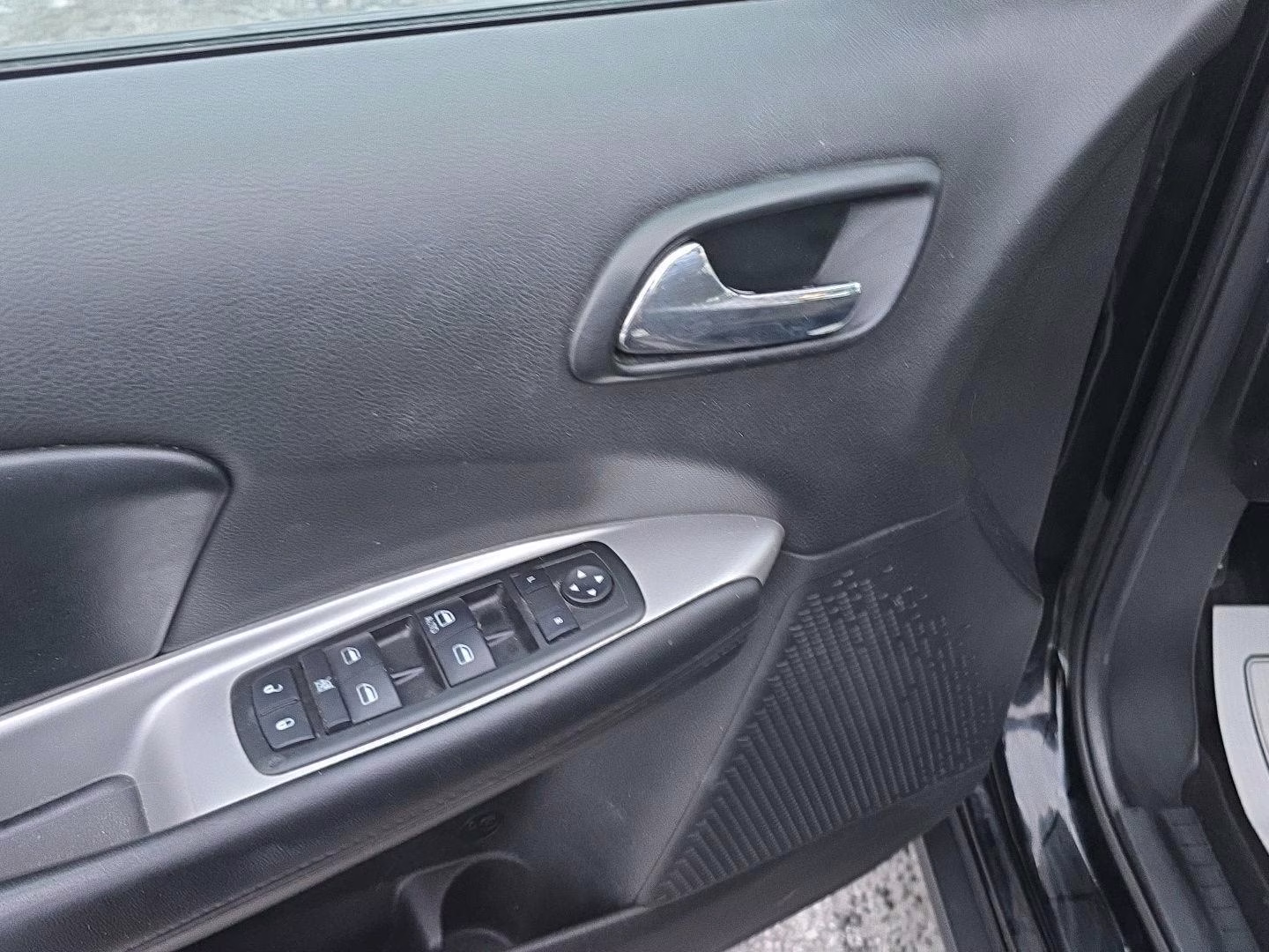 2015 Redline 2 Coat Pearl Dodge Journey American Value Pkg FWD SUV